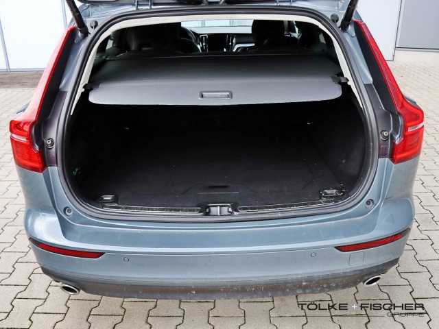 Volvo  Kombi Momentum Pro B4 Diesel EU6d IntelliSafe*Surround+AHK+Standhzg. +Navi+Leder