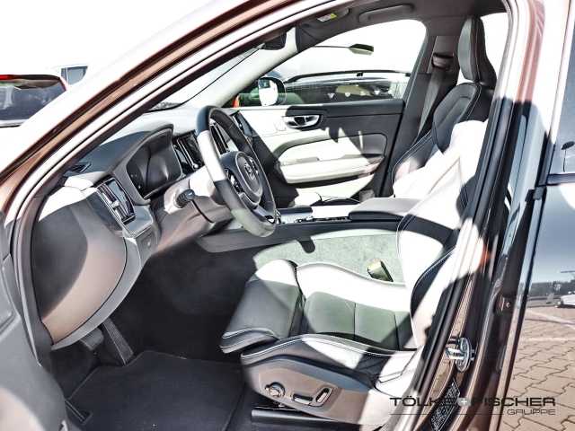 Volvo  Plus Dark B4 AWD Diesel EU6d+AHK+Harman&Kardon+IntelliSafe*Surround+Pilot*Assist